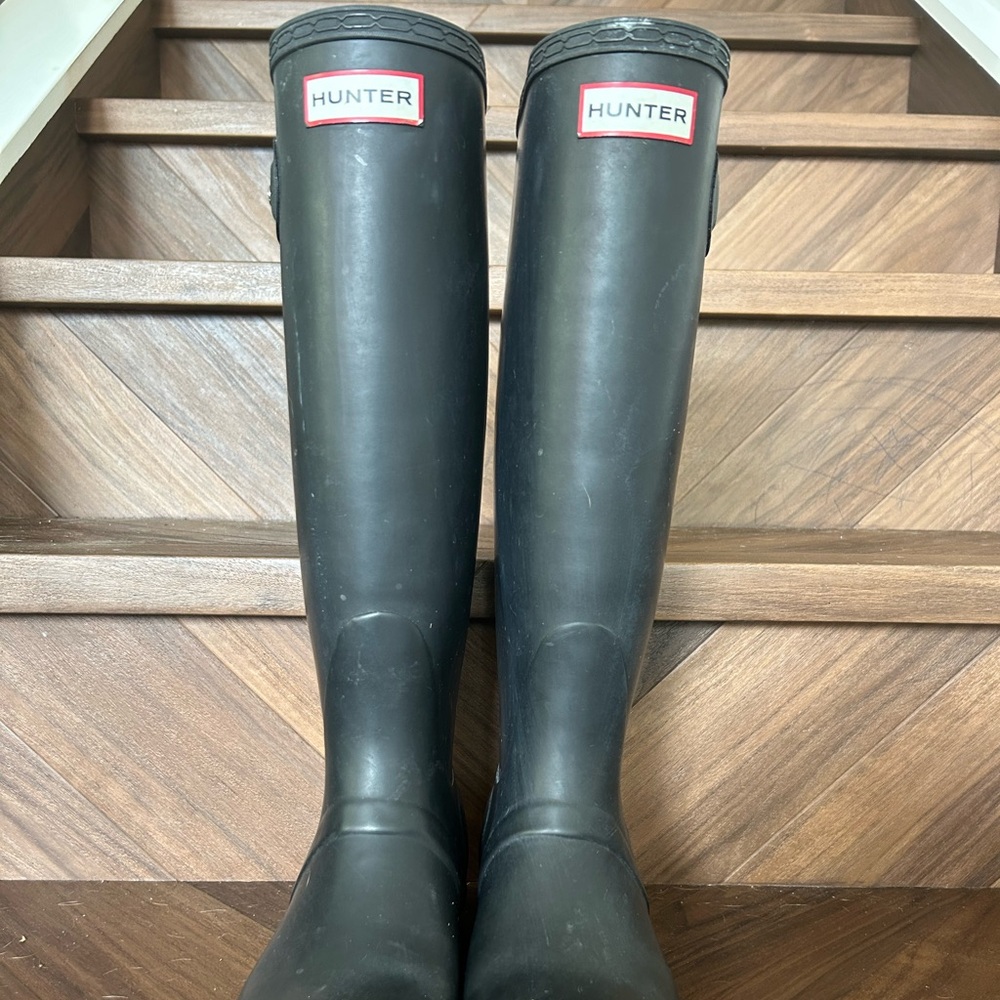 Size 7 Matte Black Hunter Boots